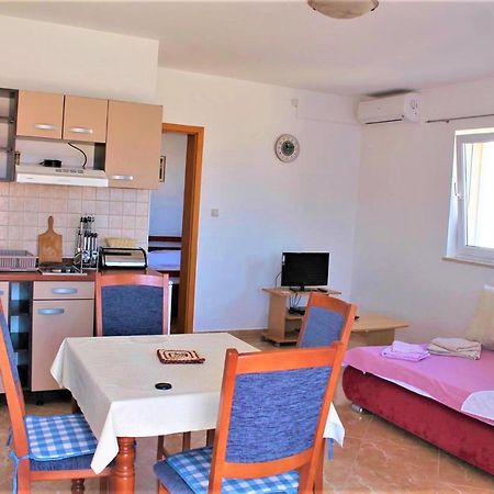 Apartments Gubo Pag Town Εξωτερικό φωτογραφία