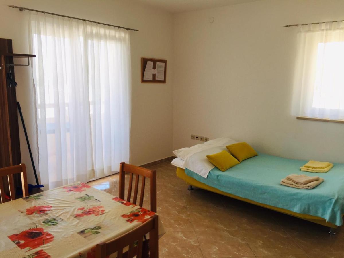 Apartments Gubo Pag Town Εξωτερικό φωτογραφία