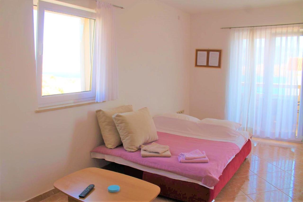 Apartments Gubo Pag Town Εξωτερικό φωτογραφία