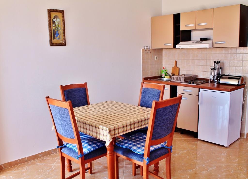 Apartments Gubo Pag Town Δωμάτιο φωτογραφία